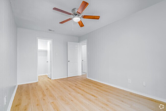 2 habitaciones, 1 baño - 600 pies cuadrados - Dormitorio 1 - Mayfield Apartments