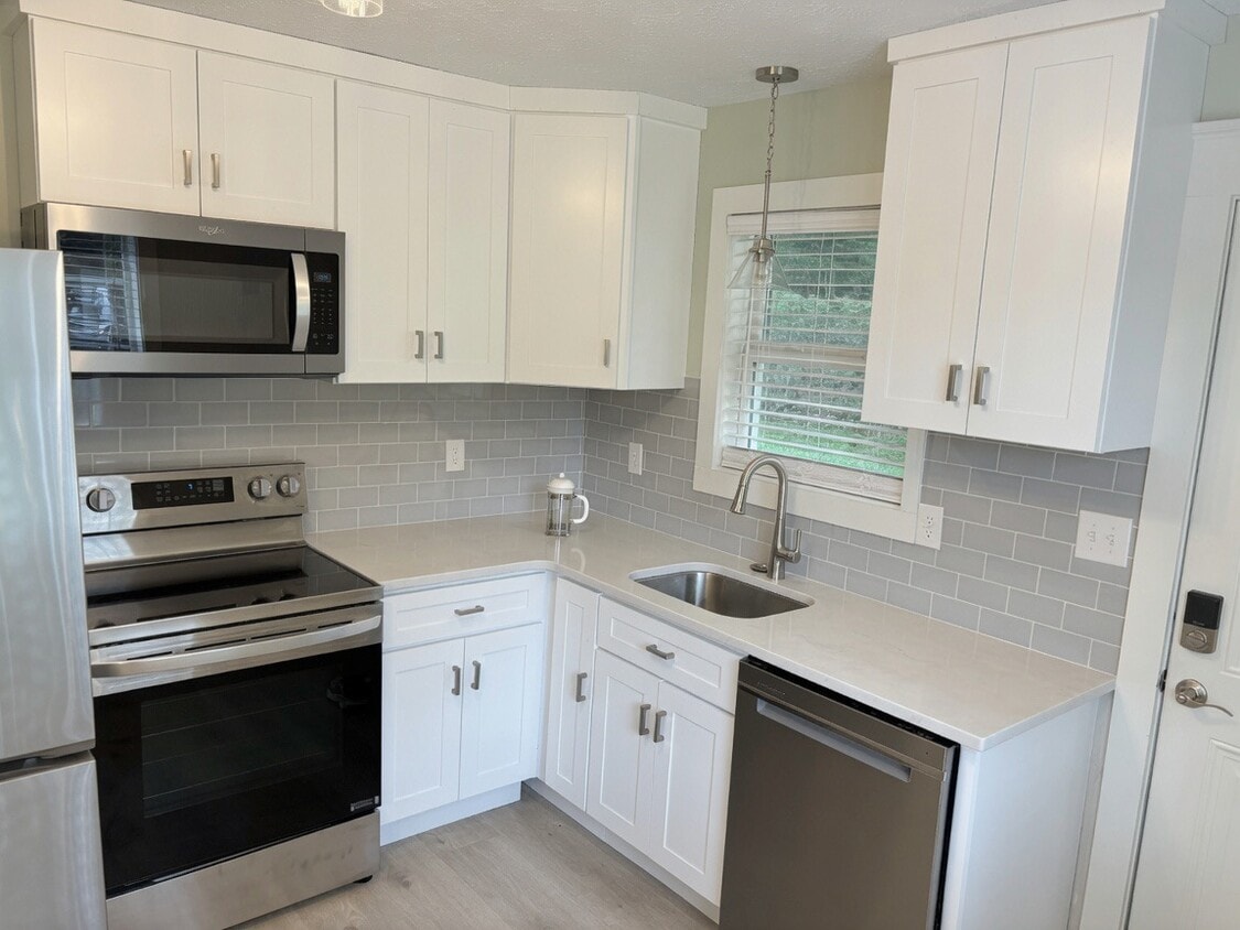 Photo - 1123 White Oak Dr (Athens, GA)