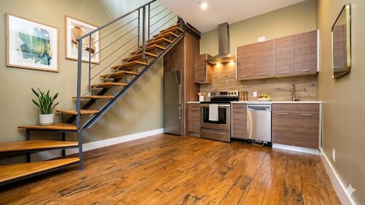 Photo - 18-15 Putnam Ave (Queens, NY)