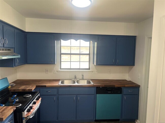 Foto del edificio - 3309 Cross Ridge Rd