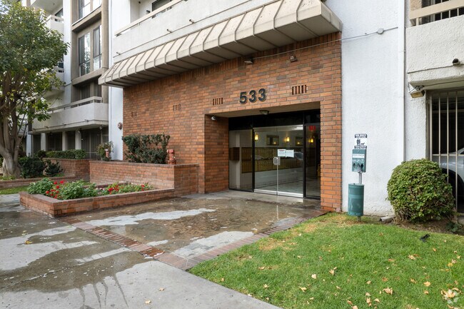 533 S St Andrews Pl - St. Andrews Courtyard Condominiums
