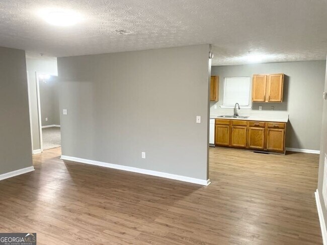 Foto del edificio - 111 W Burke St