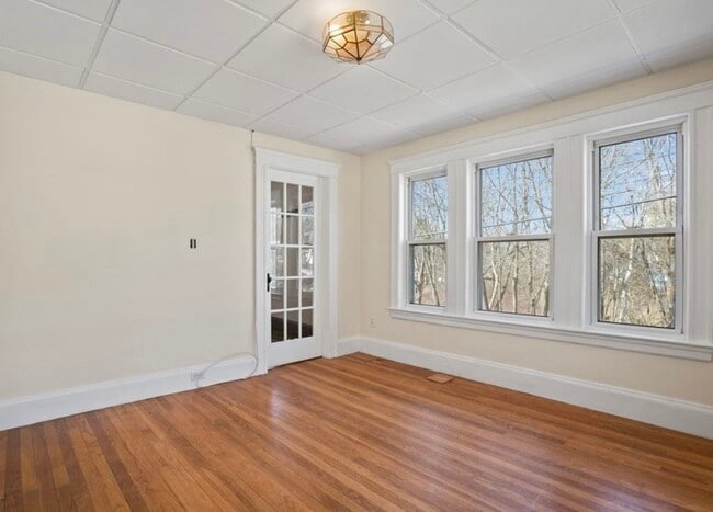 Building Photo - 34 Sparhawk St
