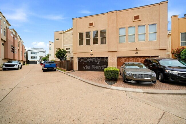 Foto del edificio - 2323 Sperber Ln