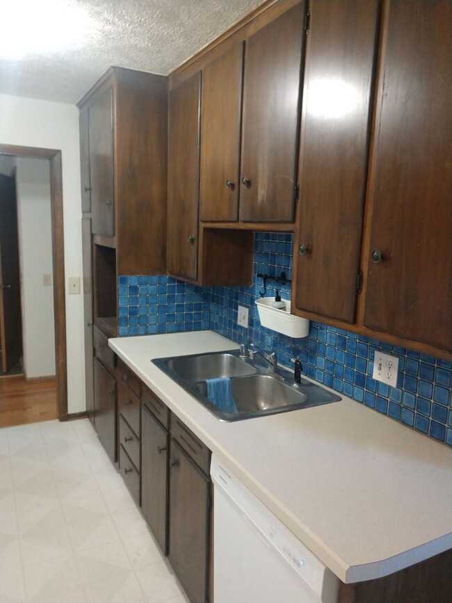 Foto del edificio - 3 Bedroom 1.5 Bath Single Family Home in H...