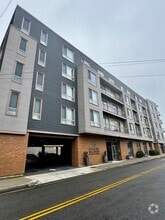 Building Photo - 640 Boston Ave
