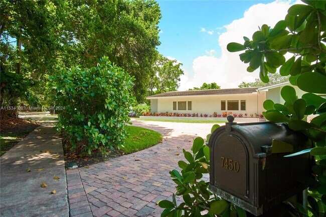 Building Photo - 7450 Old Cutler Rd
