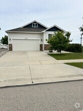 Building Photo - 2202 Thoreau Dr