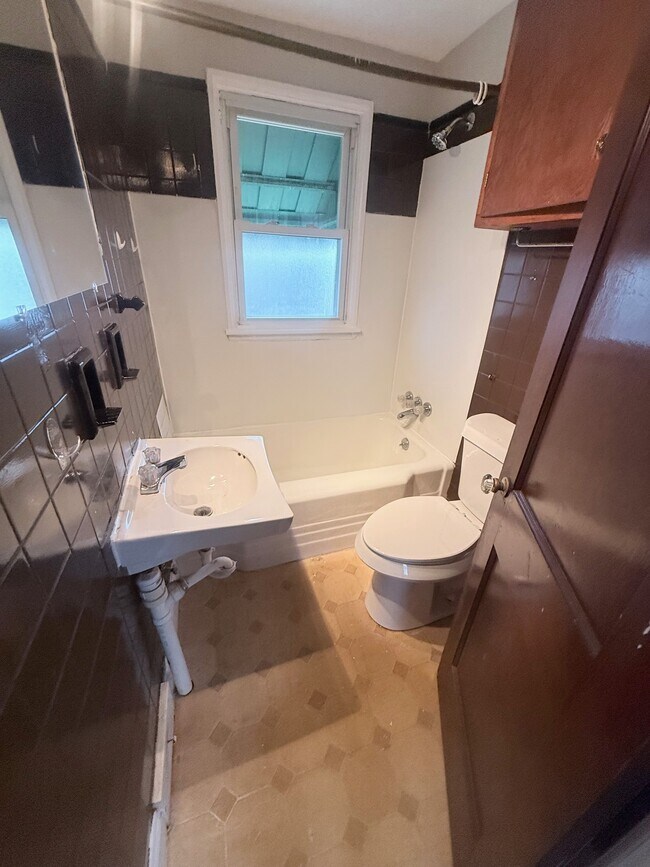 Foto del edificio - 3626 Dudley Ave