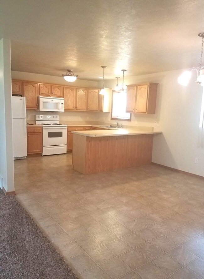 Building Photo - 8200 S Hughes Ave