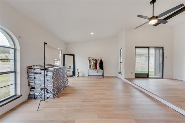 Foto del edificio - 2410 Cedar Elm Ln