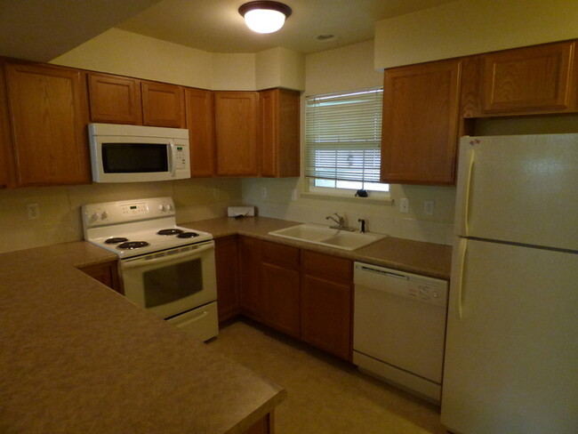 Foto del edificio - Charming 2 Bed/2.5 Bath Townhome in SW For...