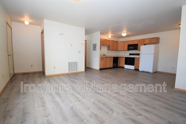 Building Photo - 2491 Wheeler Dr