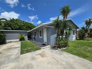 Building Photo - 6317 SW 18th St