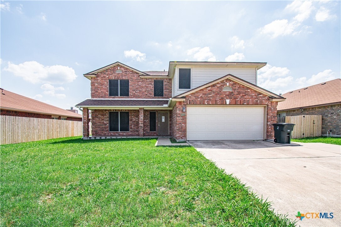 Primary Photo - 5401 Jitterbug Ct