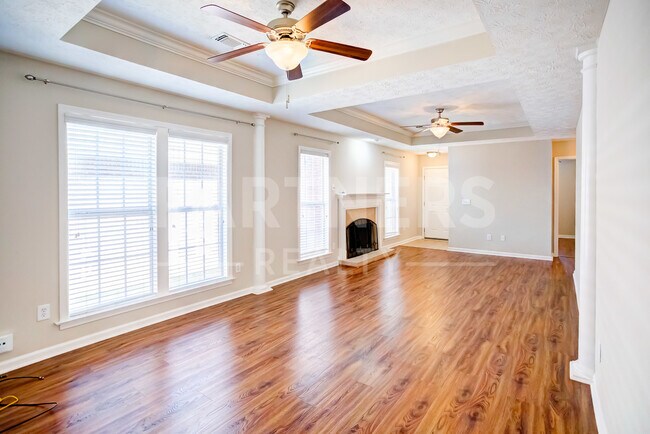 Foto del edificio - 1336 Cameron Ct