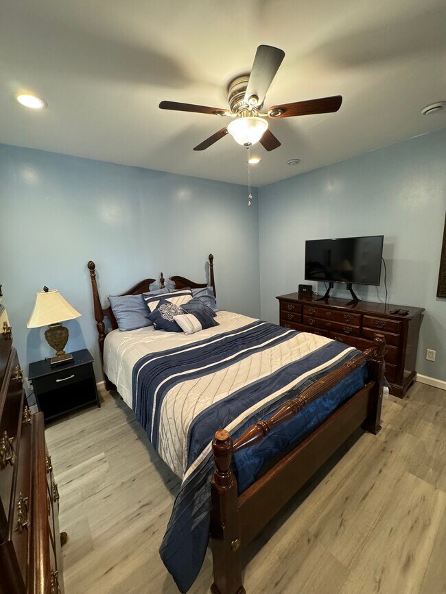 Foto del edificio - 1457 Tranquility Ln