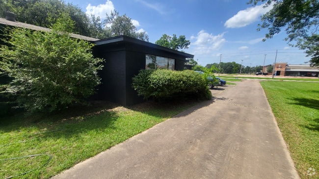 Building Photo - 317 Owens Rd
