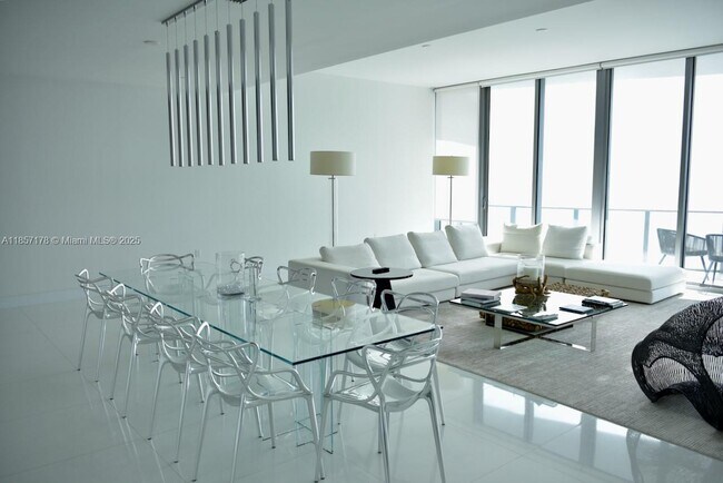 Foto del edificio - 17475 Collins Ave