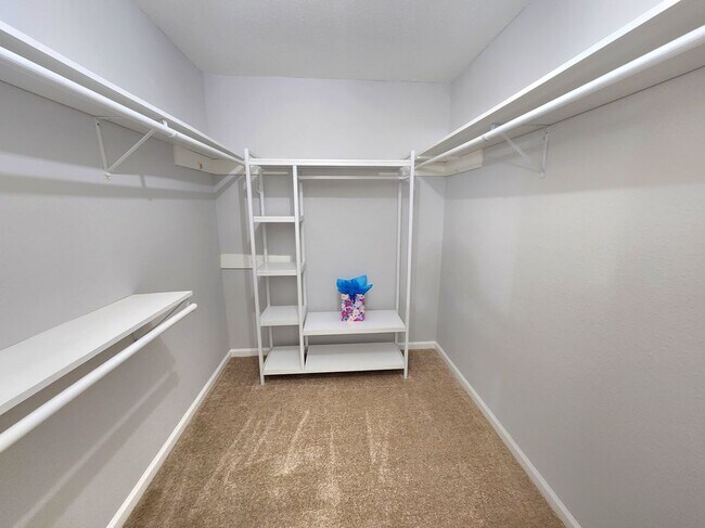 Foto del edificio - 16011 Glen Mar Dr
