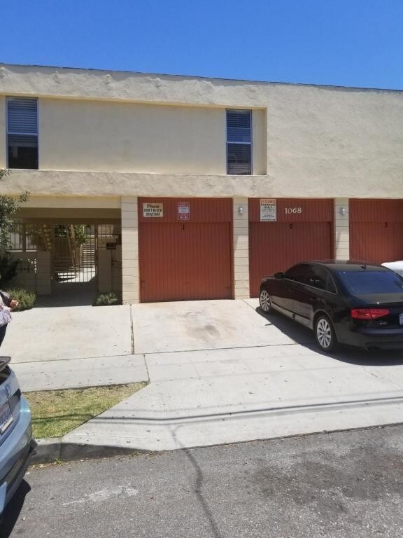 Foto del edificio - 1068 Temple Ave