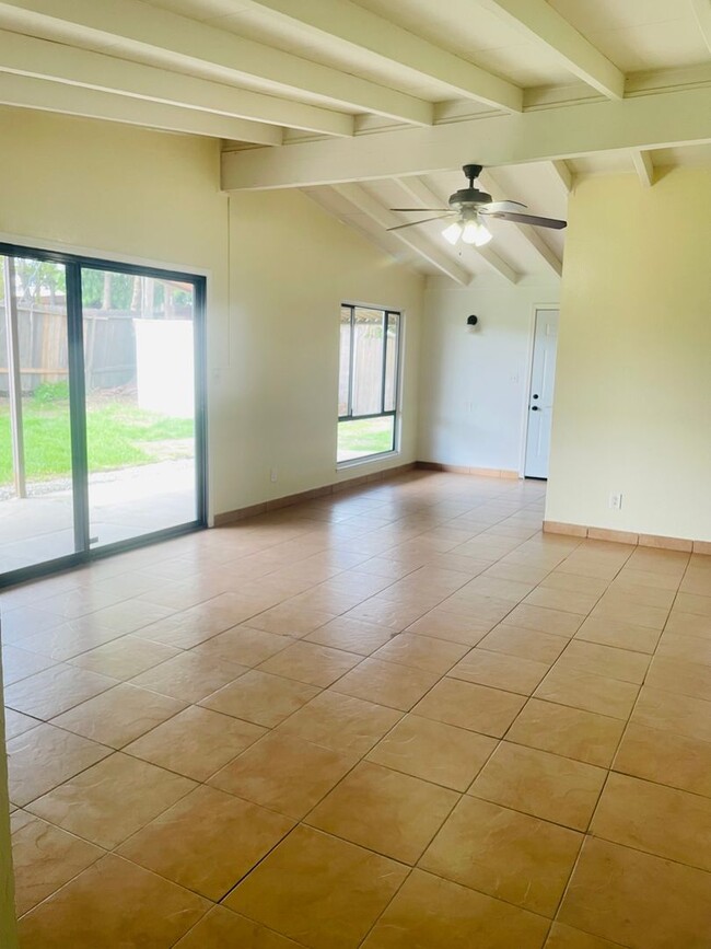 Building Photo - 6501 Graylock Lane - North Highlands 95660