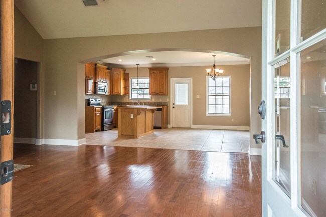 Building Photo - 143 Fox Trot Ln