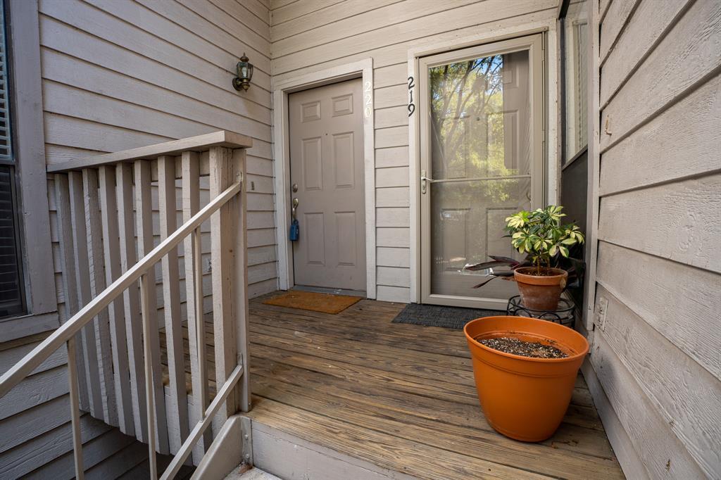 Foto principal - 3839 Dry Creek Dr