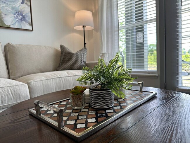 Foto del edificio - 5102 Aldersgate Dr