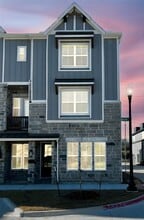 Building Photo - 833 Concan Dr