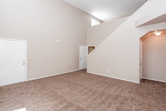 Foto del edificio - 7512 Hickory Hills Dr