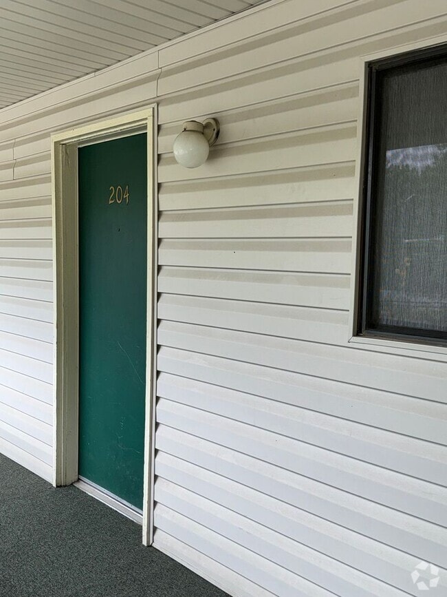Building Photo - 1705 Heatheridge Rd