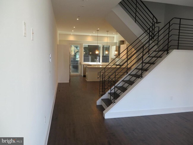 Foto del edificio - 619 N 6th St