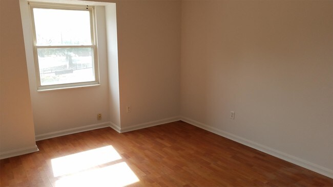 Foto del edificio - 3423 Shanks Ln