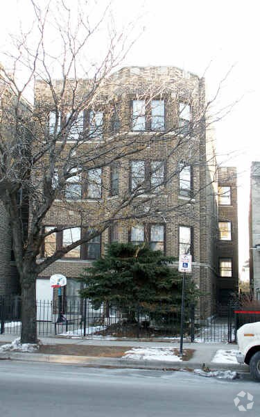 Primary Photo - 4339 N Damen Ave