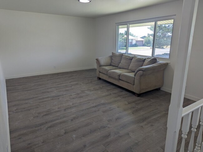 Foto del edificio - 1760 N 340 W