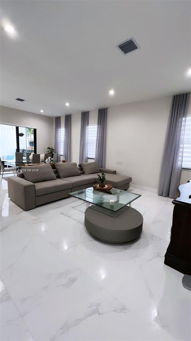 Foto del edificio - 8253 NW 47th Ln