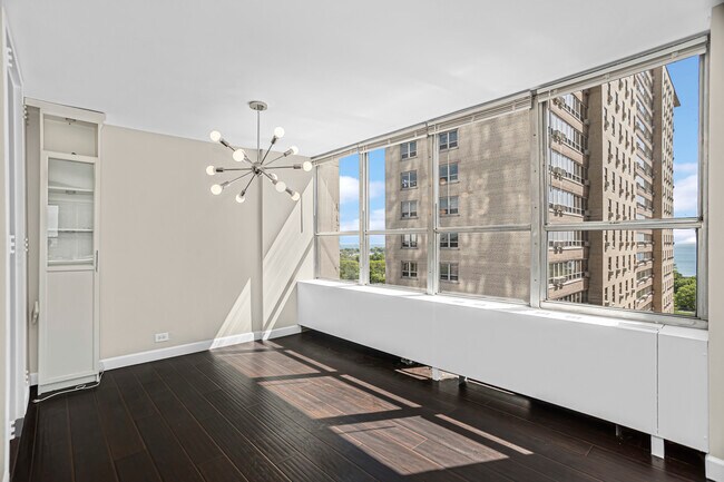 Building Photo - 655 W Irving Park Rd