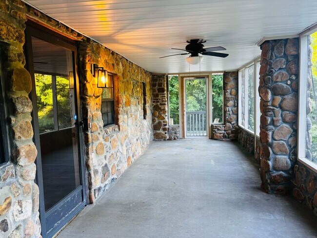 Foto del edificio - 13776 Dell Dr