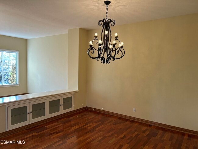 Building Photo - 5608 Roundtree Pl