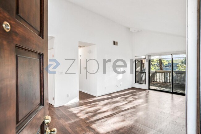 Foto del edificio - 1544 Bailey Rd