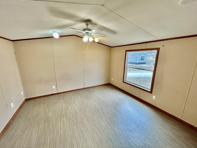 Building Photo - 16840 County Rd 1525