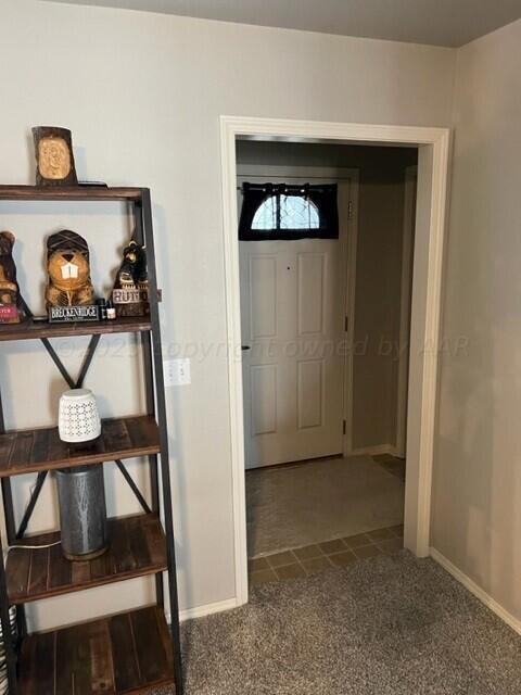 Foto del edificio - 2706 Ries Ln