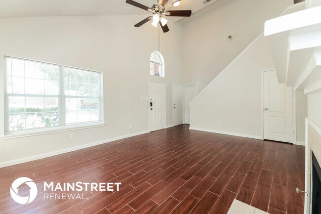 Foto del edificio - 4602 Lee Hutson Ln
