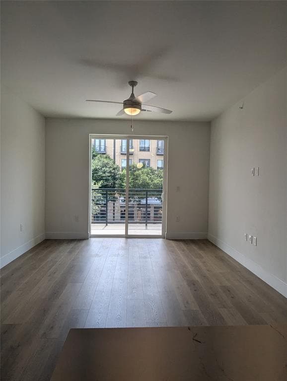 Foto del edificio - 1701 Simond Ave