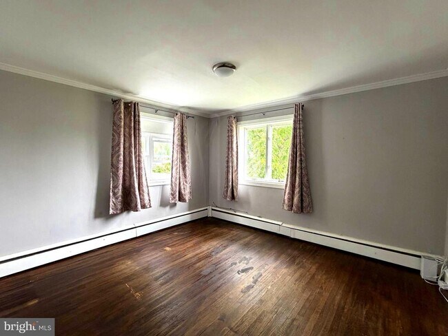 Foto del edificio - 311 N Delsea Dr