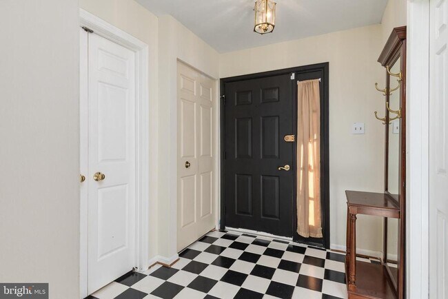 Foto del edificio - 4905 Colonel Addison Pl