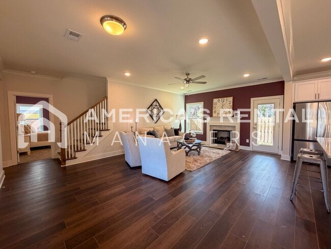 Building Photo - Deposit pending. Spacious 4-Bedroom Corner Lot Home in Melrose Landing!!