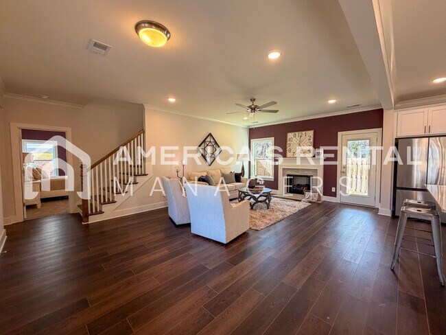 Building Photo - Spacious 4-Bedroom Corner Lot Home in Melrose Landing!!