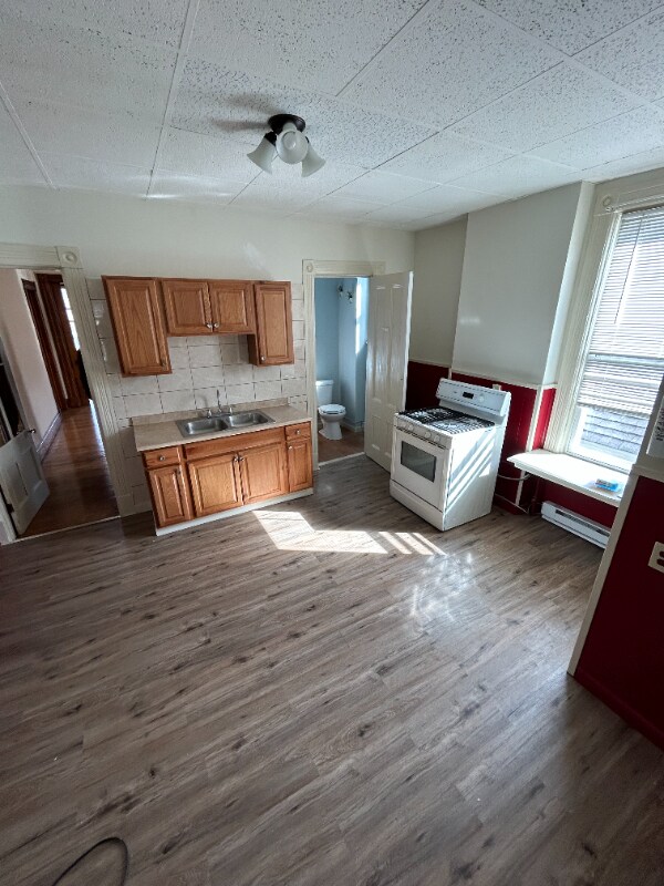 Building Photo - 16 George St